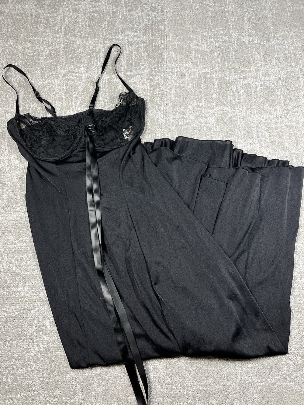 Intimate Attitudes Black Lace Maxi Nightgown Vintage 1X Whimsigoth Dark Fairy